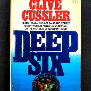 🎁Free ADD-ON/ Gift🎁 Vintage Book: DEEP SIX a novel by Clive Cussler